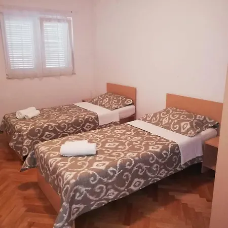 Apartman Kapos *